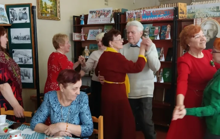 14 февраля в Урицкой Центральной библиотеке прошел вечер, посвященный  90-летию Анны  Герман 5